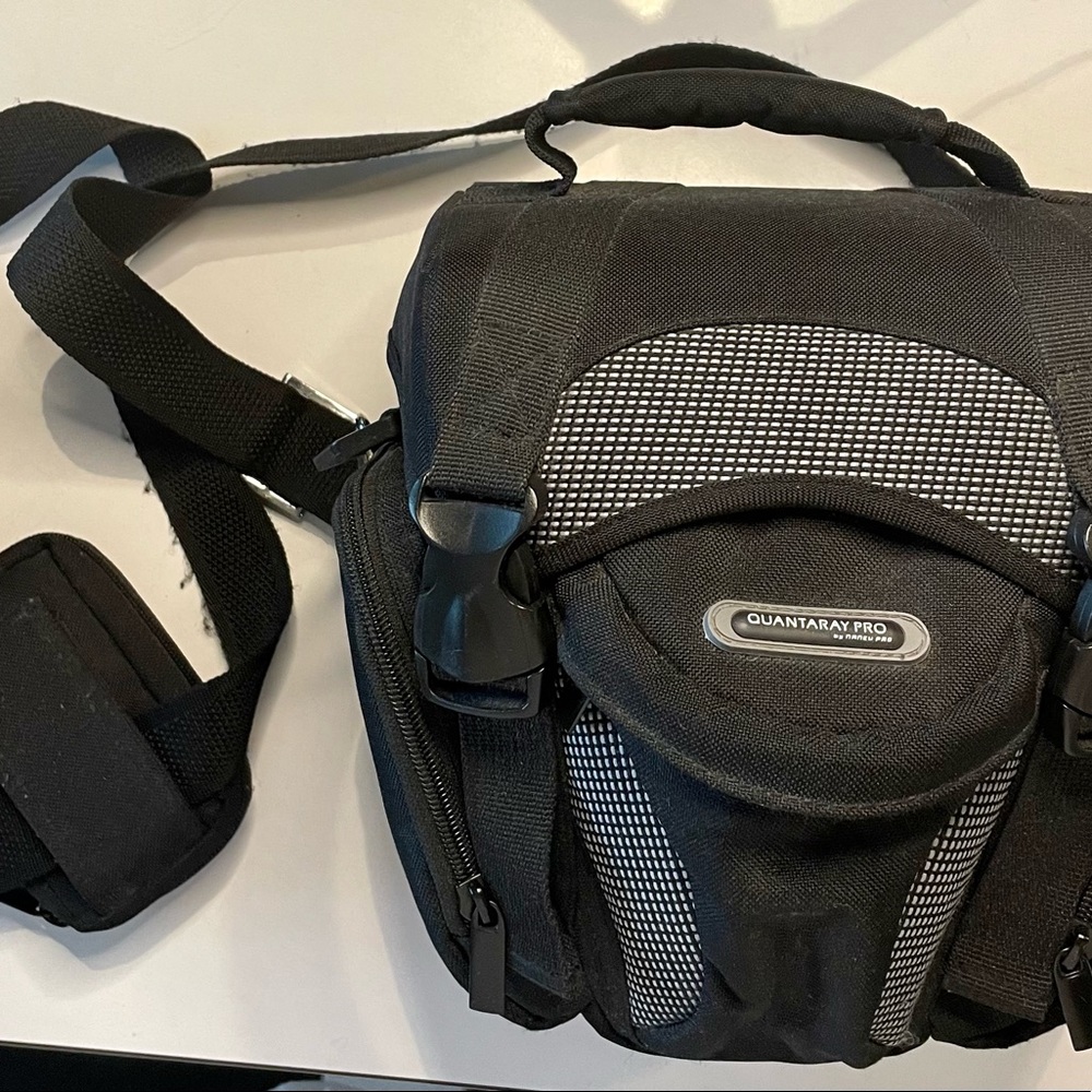 A2  CAMERA BAG   gently used